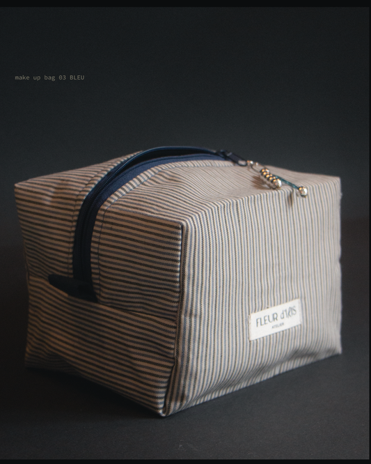Makeup Bag 03 - BLEU