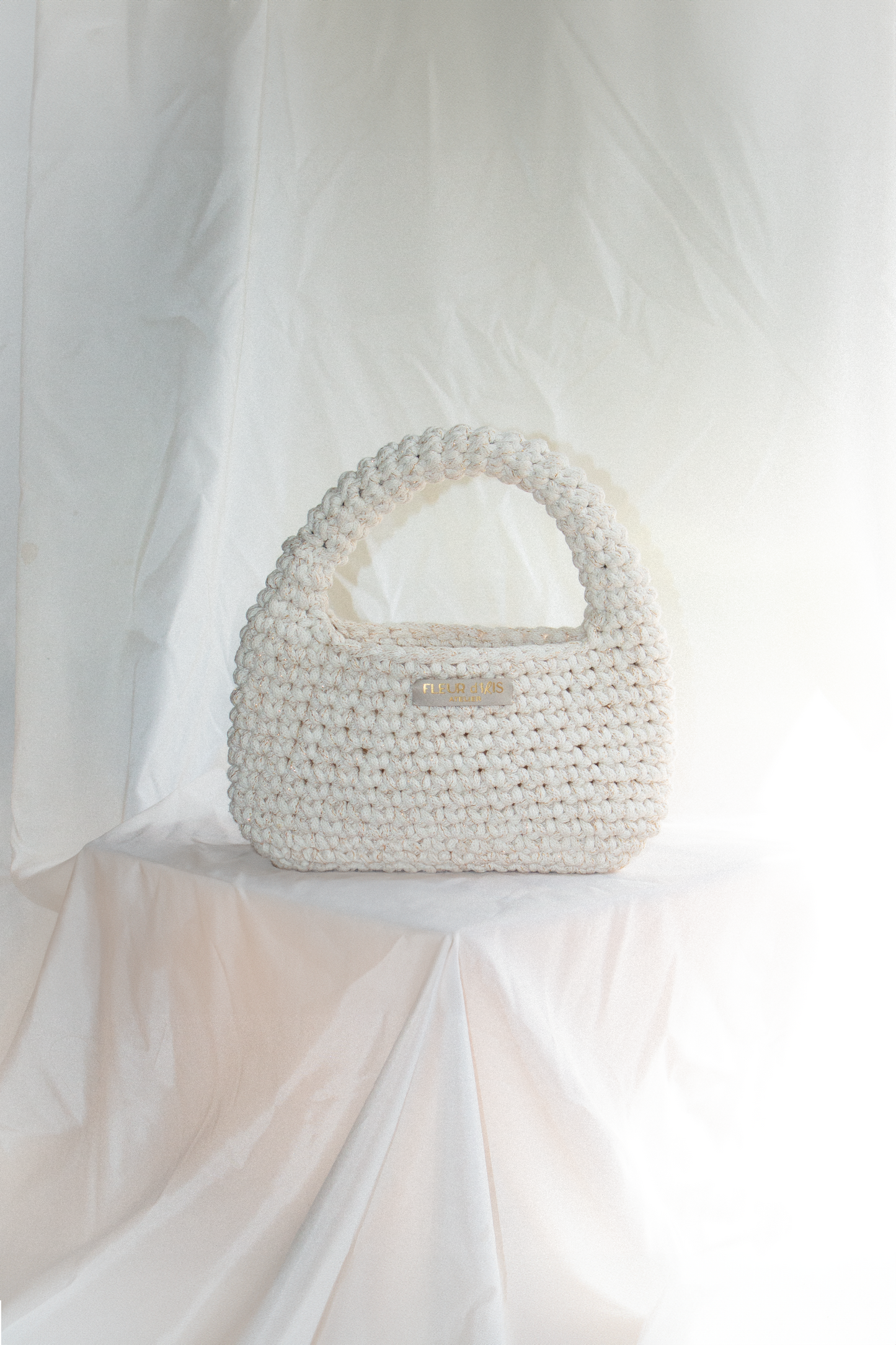 VANILLA CLOUD PANIER BAG